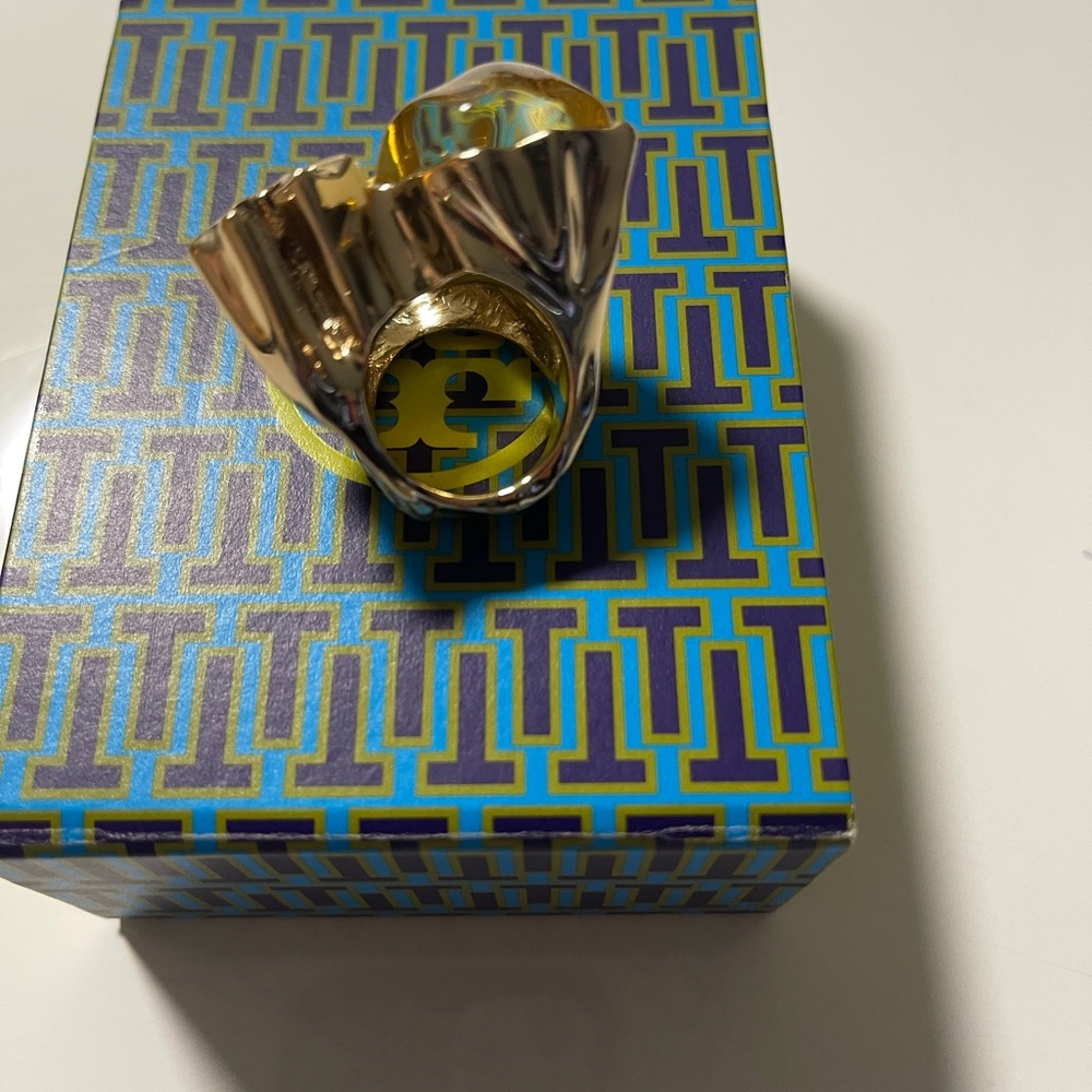 Ring - Picture 5 of 6